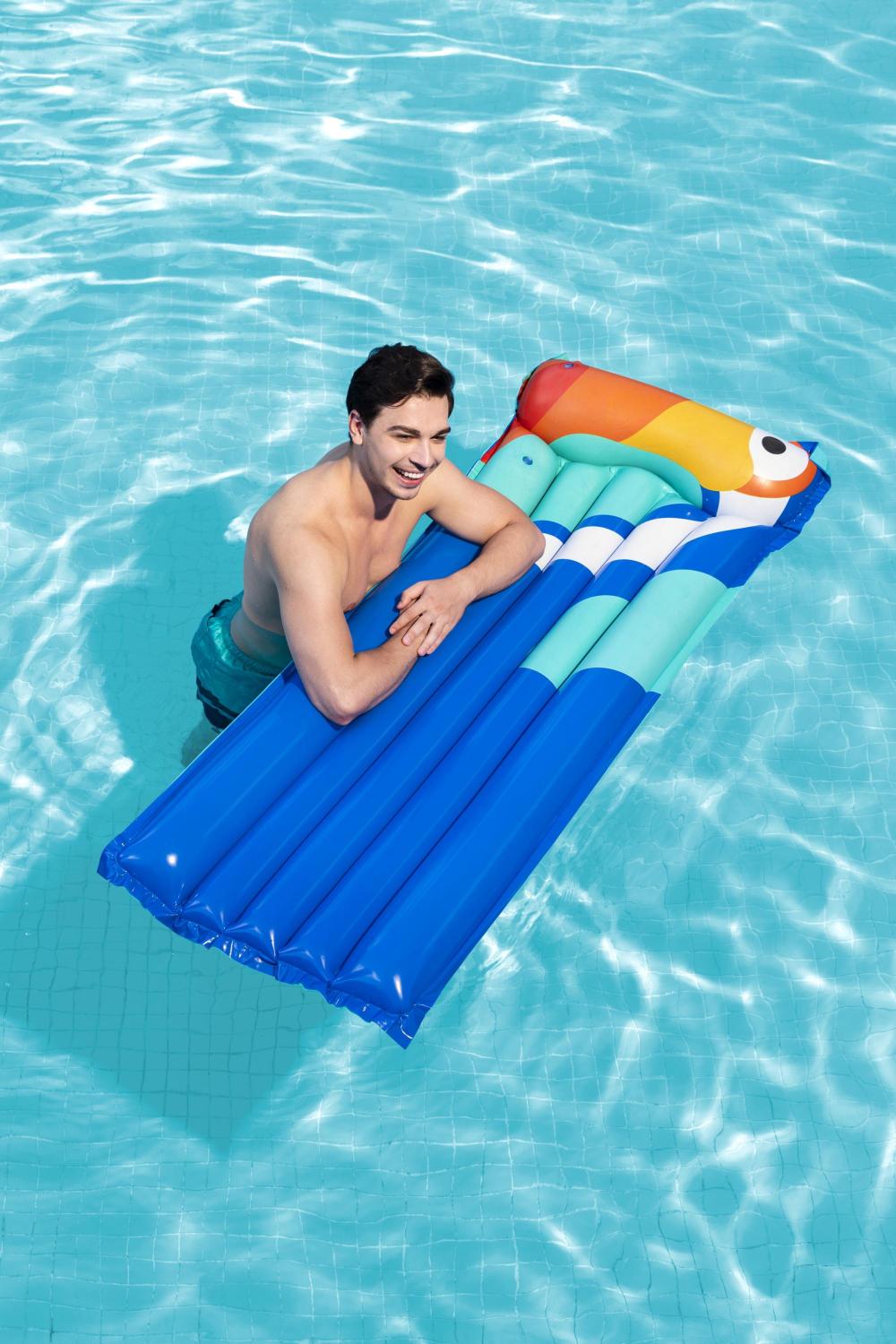Шестиместный надувной матрас для плавания