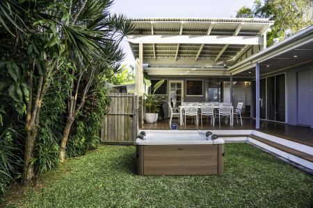 СПА-бассейн 160х160х65см "Oslo Amber" 850л, квадратный,  гидромассаж, аэромассаж.(4 коробки A.B.C.D), MSpa F-AM063W