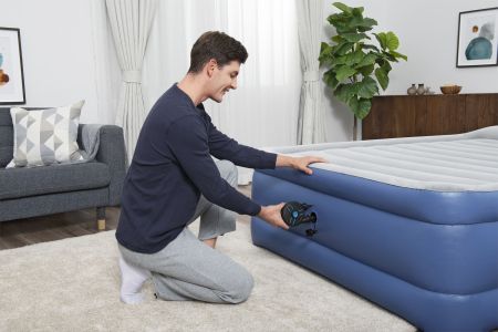 Насос электрический 6.0В на батарейках 4хLR20/D , 430 л/мин, 3 насадки, Bestway 62254 BW