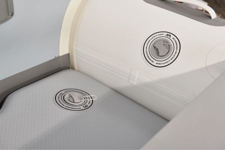 Надувная лодка "DELUXE U-TYPE 2.5m", 250х140см, алюм.вёсла, насос, сумка, до 280кг, Aqua Marina BT-UD250