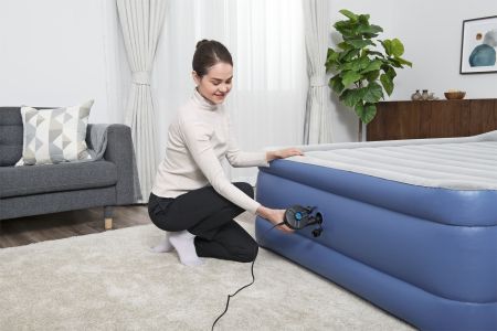 Насос электрический 12В/220В , 490 л/мин, 3 насадки, Bestway 62255 BW