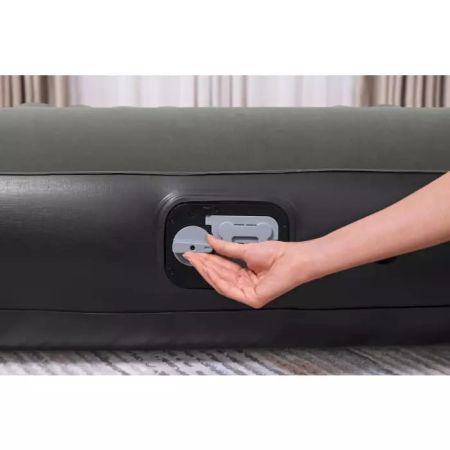 Надувной матрас 152х203х30см с подголовником, насос на батарейках (4хD), Bestway 67930 BW