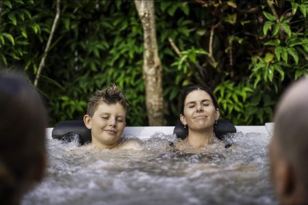 СПА-бассейн 160х160х65см "Oslo Amber" 850л, квадратный,  гидромассаж, аэромассаж.(4 коробки A.B.C.D), MSpa F-AM063W