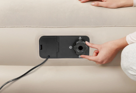 Надувная кровать 97х191х42см с подголовником, встр.насос 220В, до 150кг, Bestway 67694 BW