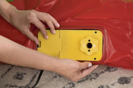 Игровой центр-батут 175х173х135см "Fisher Price" с мячами (50шт), встр.нас. 220В, до 85кг, от 3 лет, Bestway 93533 BW