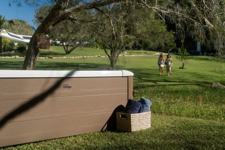 СПА-бассейн 180х180х65см "Amber Aero Plus", квадратный,  гидромассаж, аэромассаж.(4 коробки A.B.C.D), MSpa F-AM063WAP